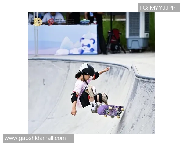 成都攀岩队在滑板精英赛中以94分稳居积分榜首位