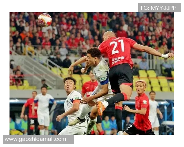 成都篮球队配合变革引发热议球迷期待新战术带来的精彩表现